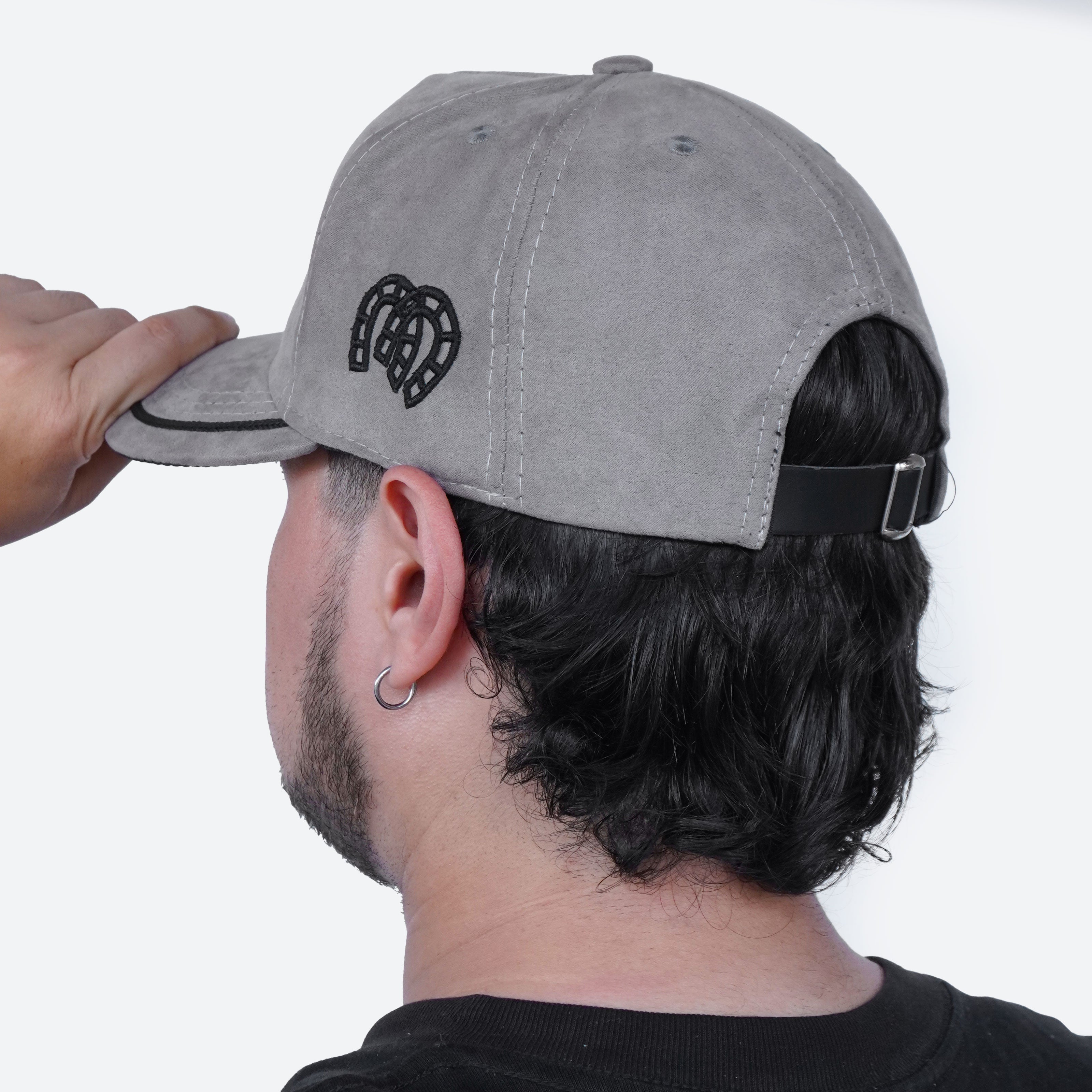 Gorra Gris Negro Agropecuaria – Bordado Caballo