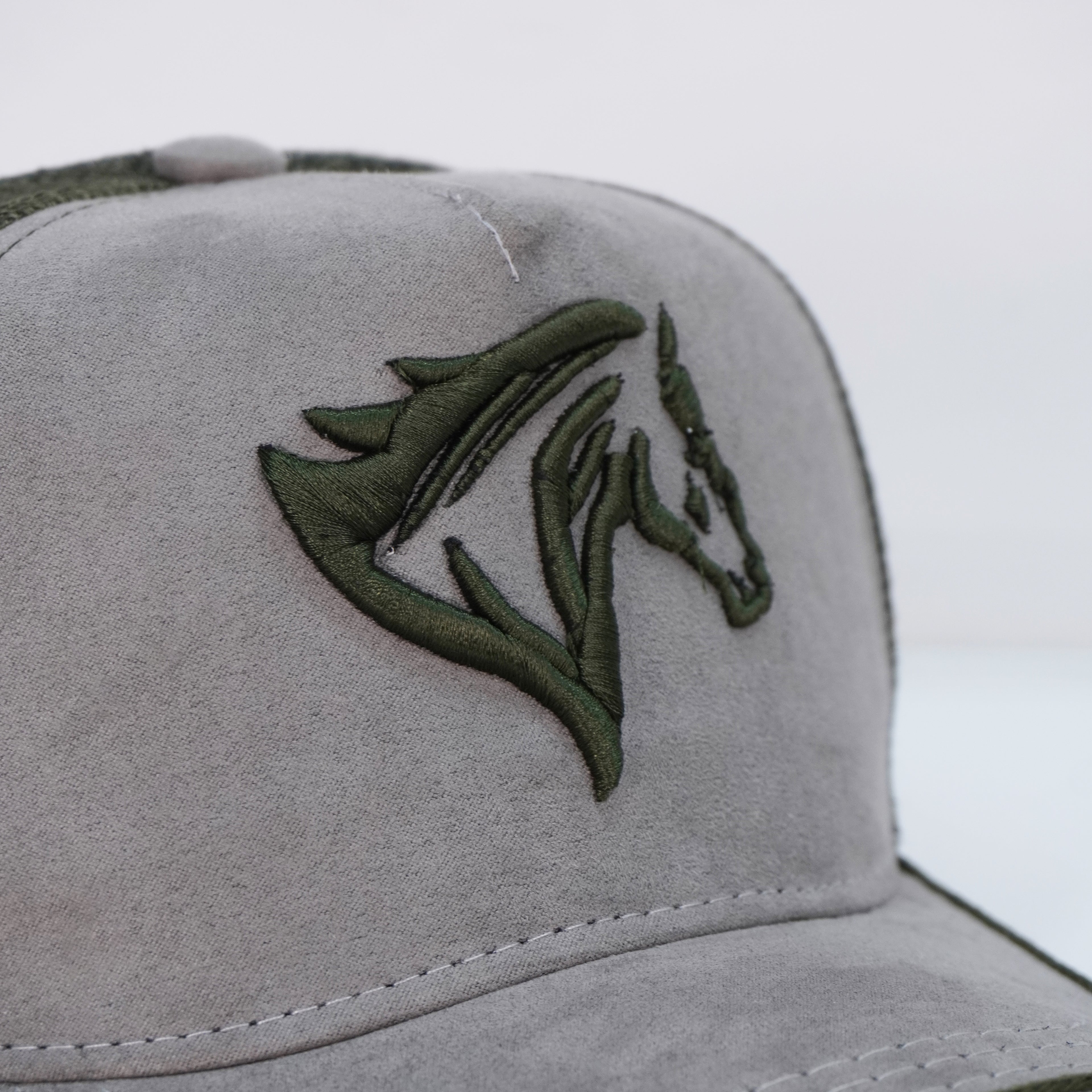 Gorra Gris Verde Agropecuaria – Bordado Caballo