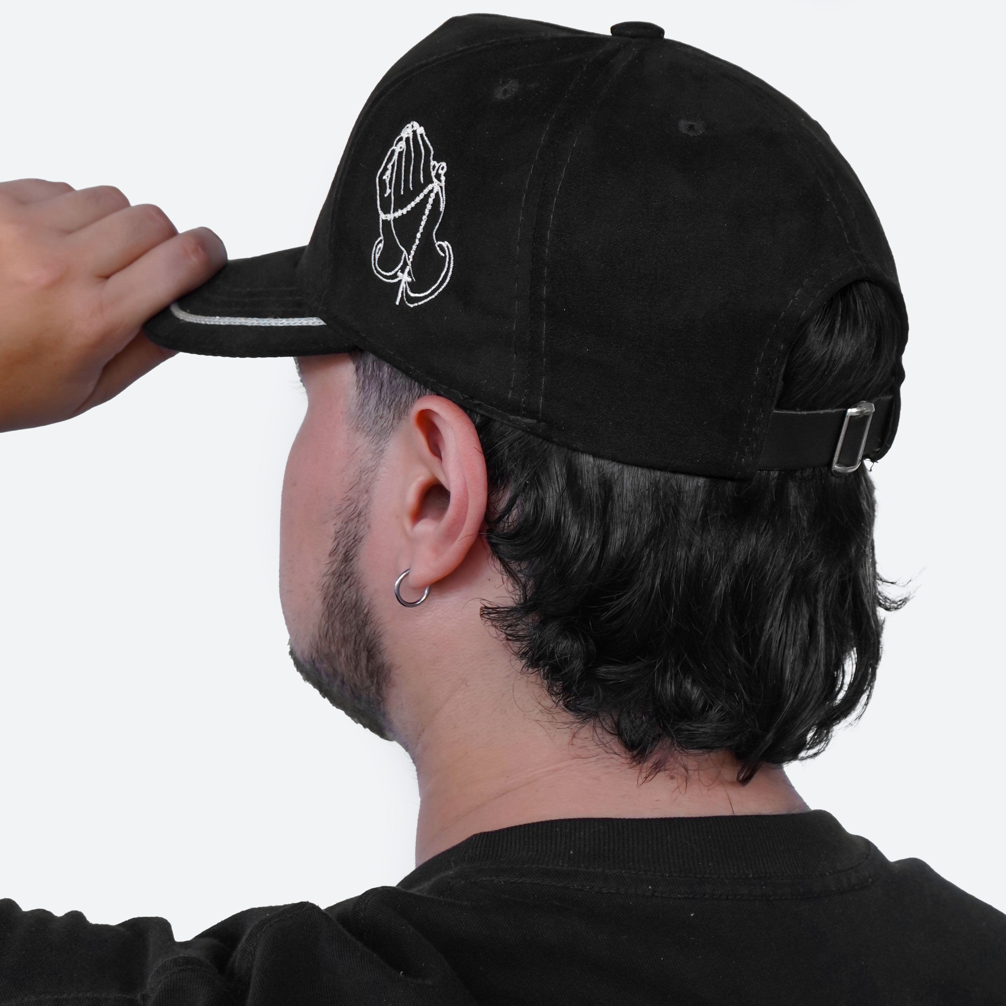 Gorra Negra Agropecuaria – Bordado Fé y Manos Con Rosario