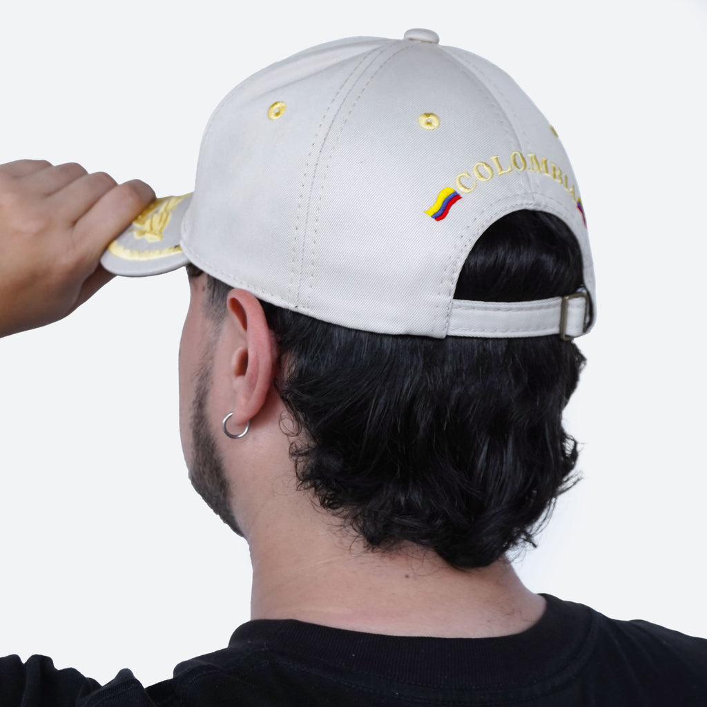 Gorra Beige Agropecuaria – Bordado República de Colombia