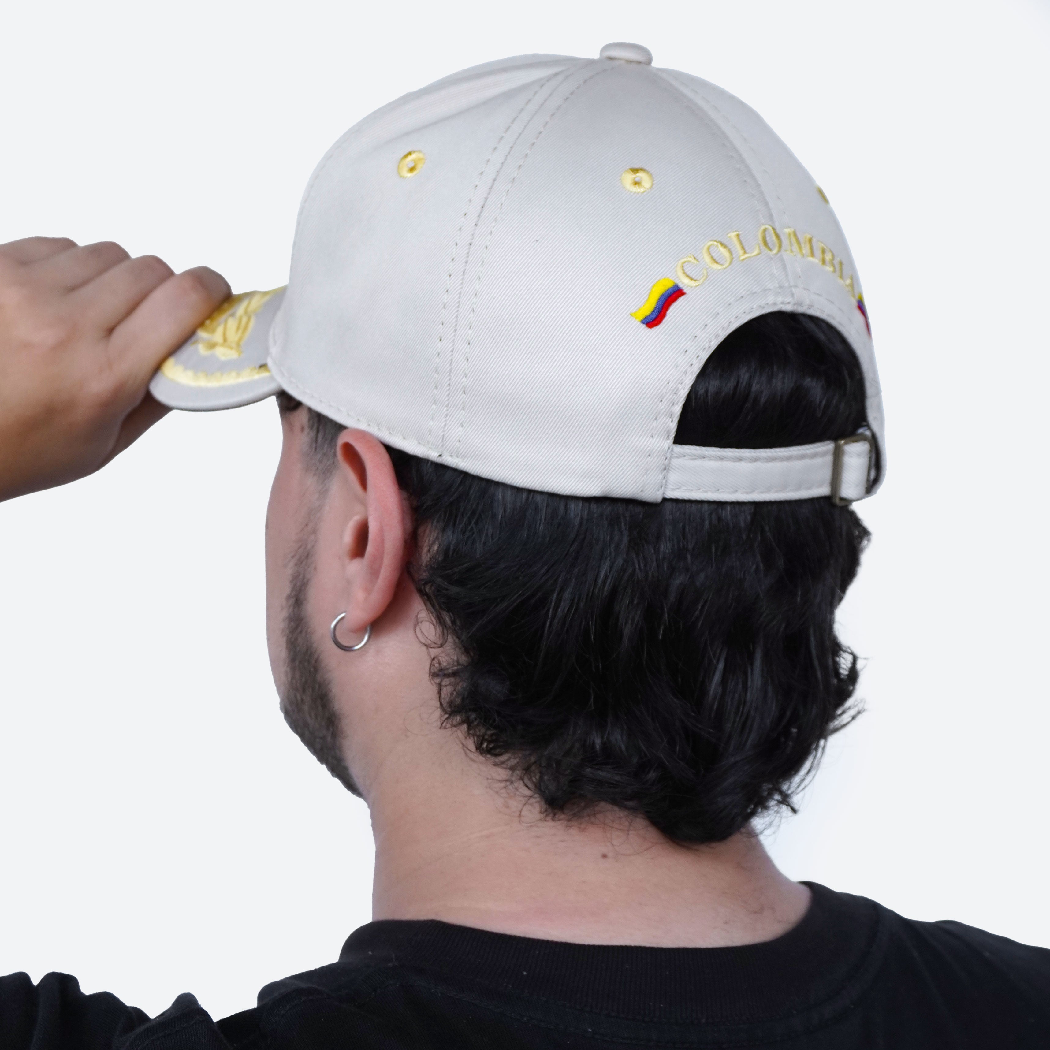 Gorra Beige Agropecuaria – Bordado República de Colombia